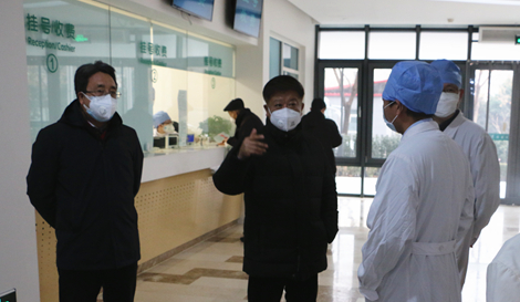 防控动态丨校领导实地检查指导疫情防控工作
