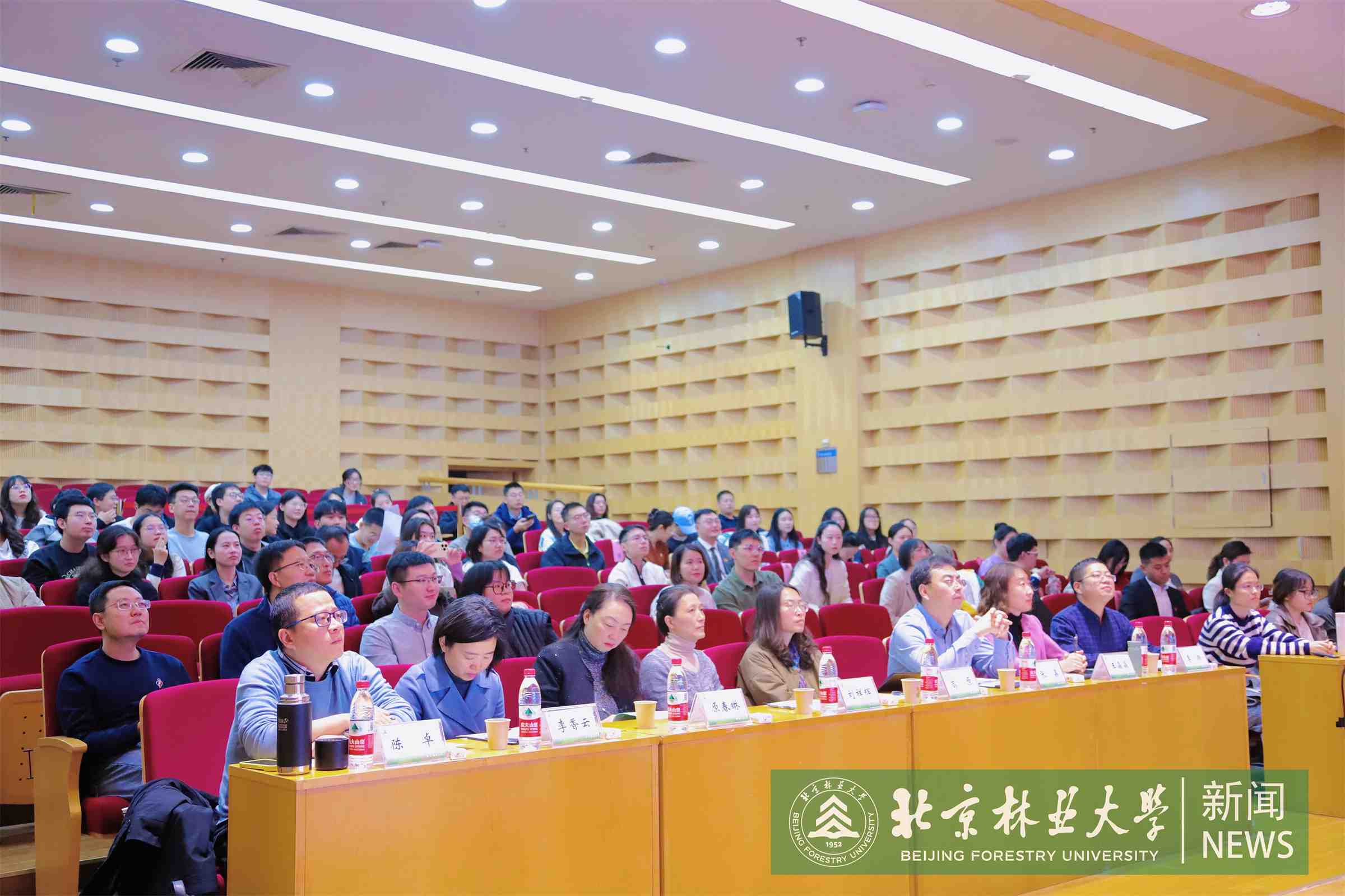 ec22c20686a3699e1aacc41227a6e1f.jpg