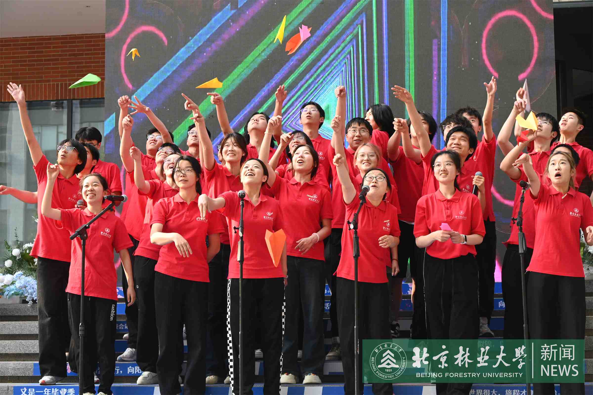超级英雄照片.JPG