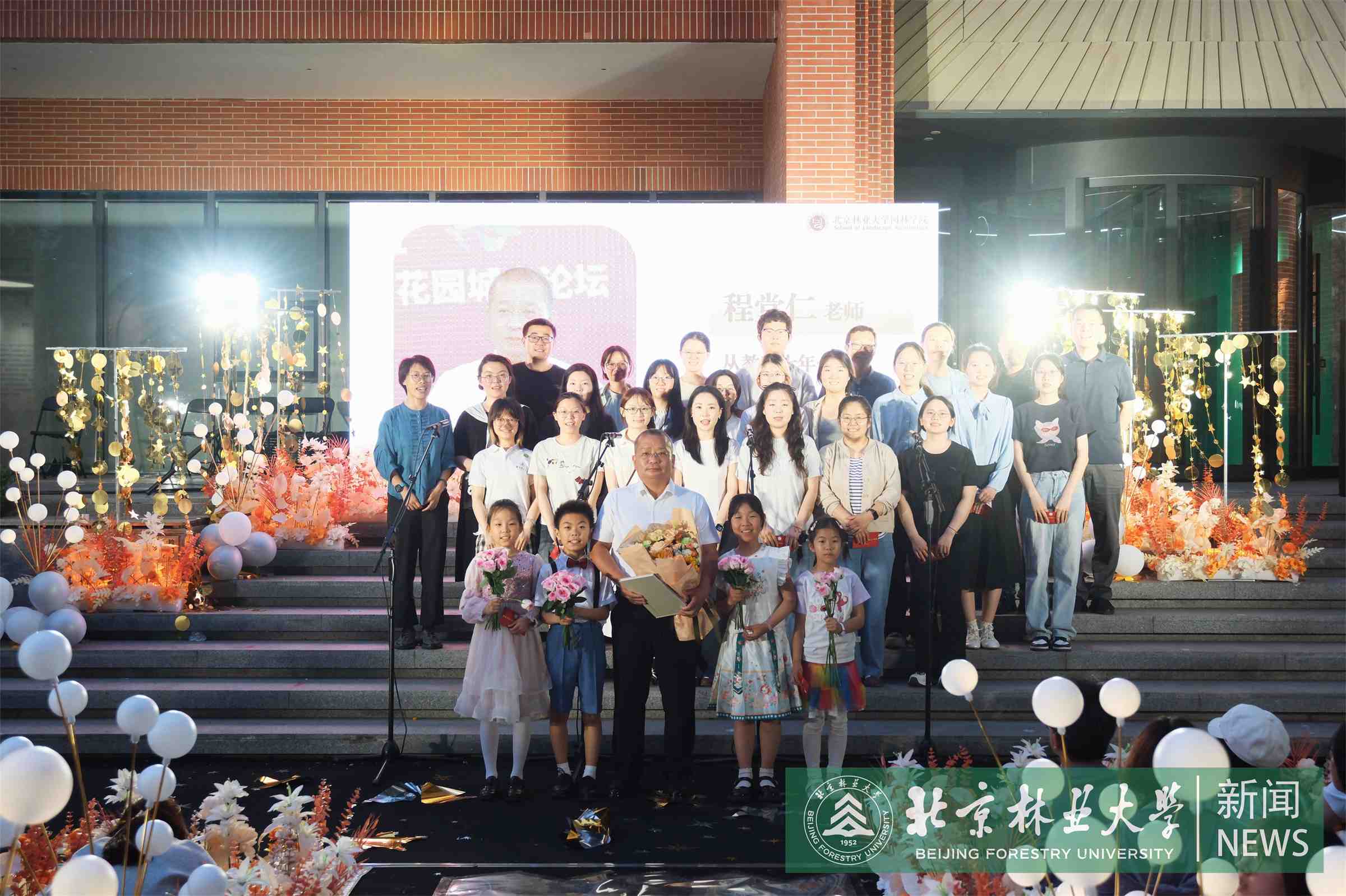 合影4.jpg