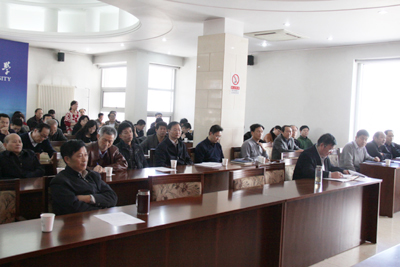 视频新闻242：校党委理论中心组召开全国“两会”专题扩大学习会