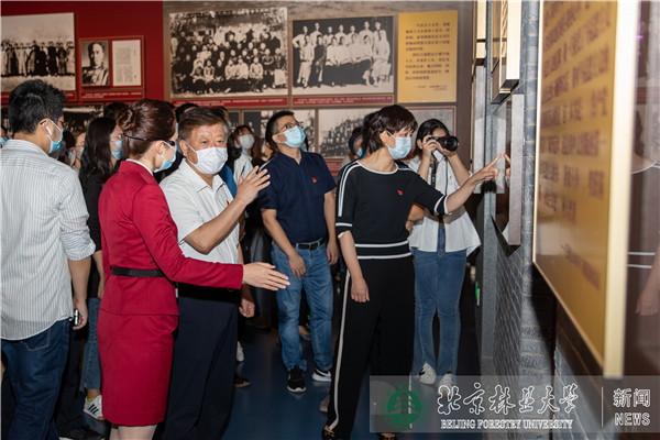 北林视频：北京林业大学师生参观“‘不忘初心、牢记使命’中国共产党历史展览”